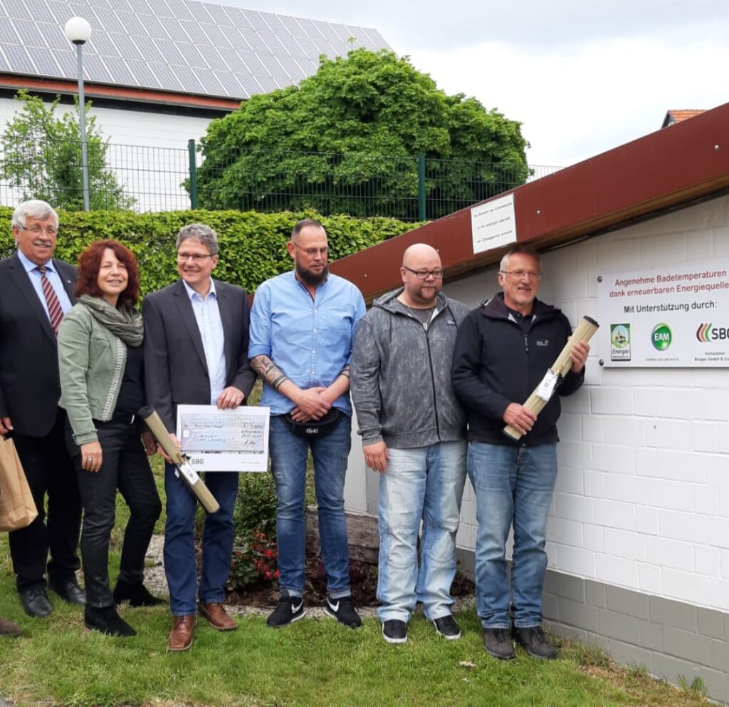 Spendenübergabe an den Förderverein Freibad Wasenberg 2019 – Bild 1